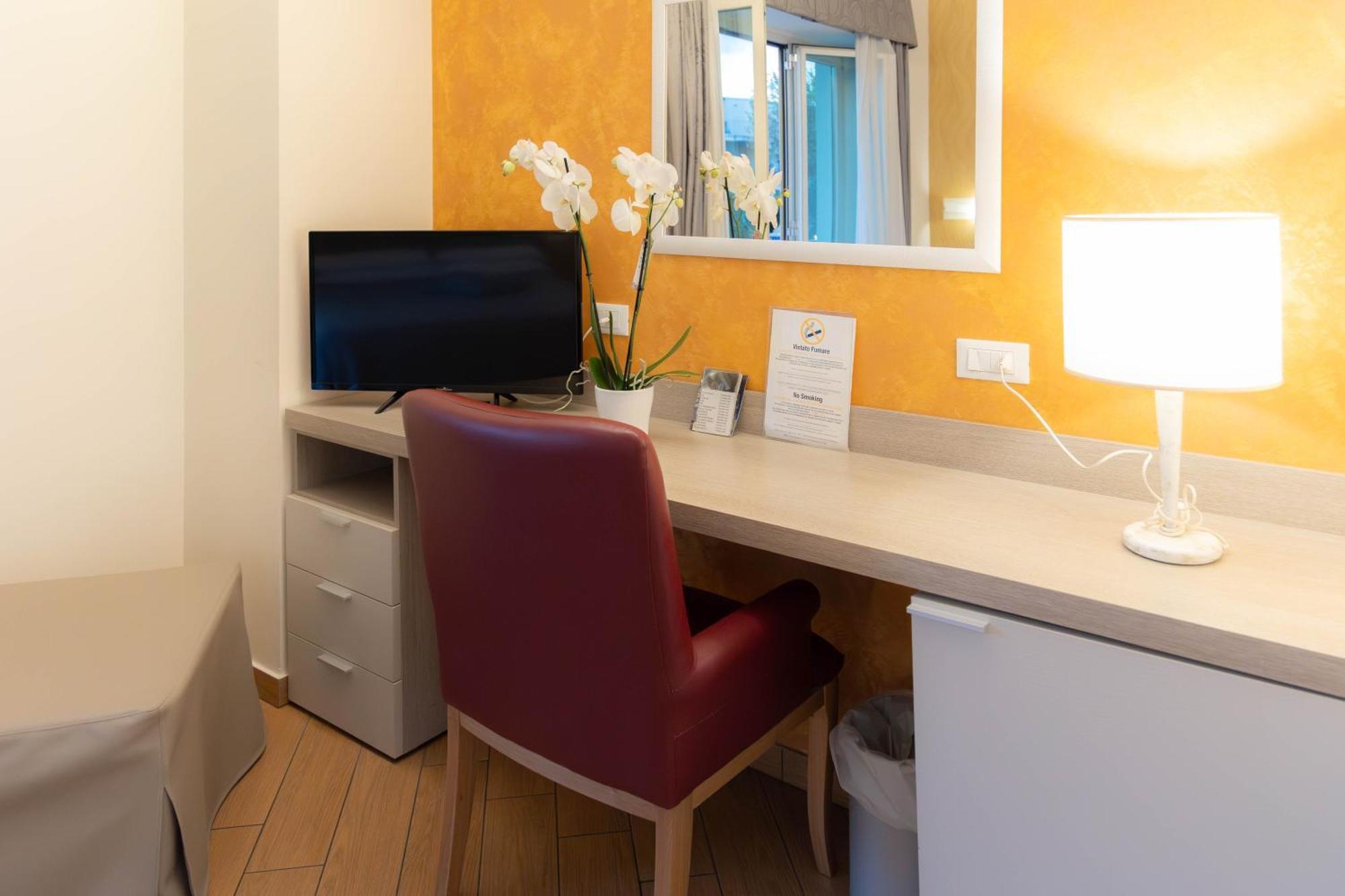 Hotel Porto Di Claudio Fiumicino Esterno foto